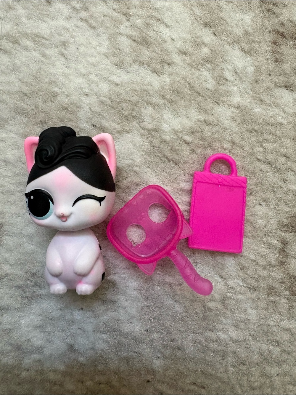 L.O.L. Surprise! Runt Pets Dollface Kitty & Accessories
